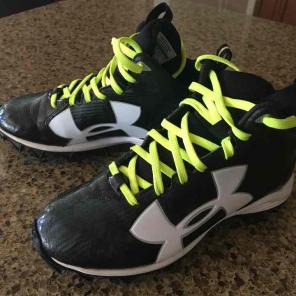 Under Armour youth cleats size 1.5