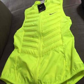 NWT Nike Aeroloft reflective vest