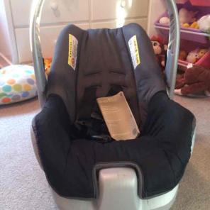 Evenflo infant car seat