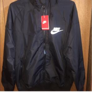 BLACK NIKE WINDBREAKER NEW Windrunner