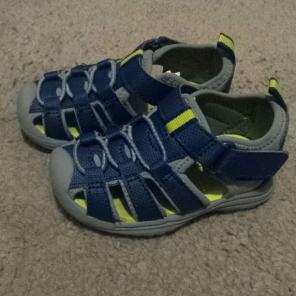 5C Bullfrog Sandals