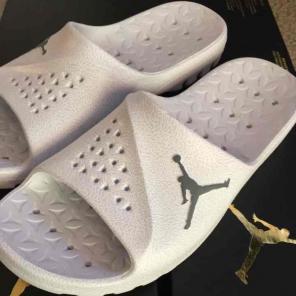 NWB Jordan Super Fly Team 2 Slide Sandal