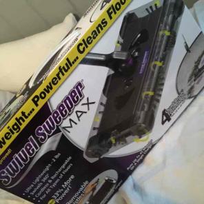 Swivel sweeper brand new