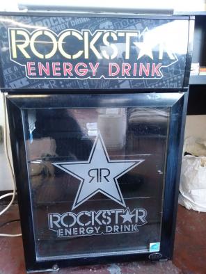 Fridge rockstar