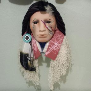 Beautiful Native Indian squaw sculpture