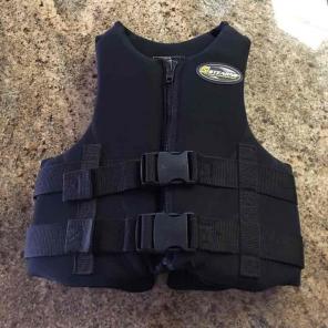 Stearns ski vest youth