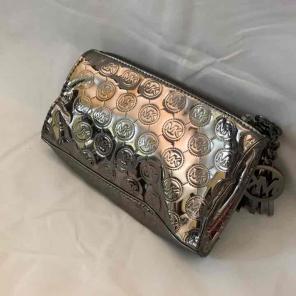 Micheal Kors pouch