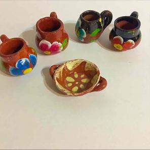 Mexican mini ceramic decor