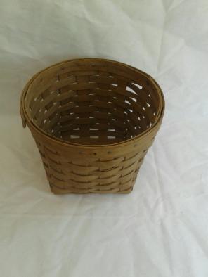 VINTAGE 1983 LONGABERGER BASKET