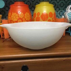 Pyrex Reserved for Victoria