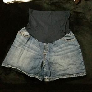 Maternity shorts