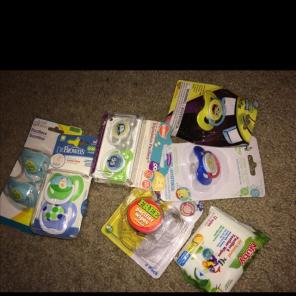 Pacifier Bundle With Cleaner Wipes