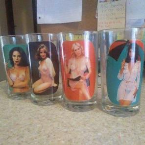 Striptease sip n strip glass set