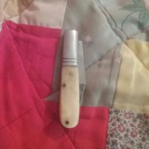 2 bladded Knife
