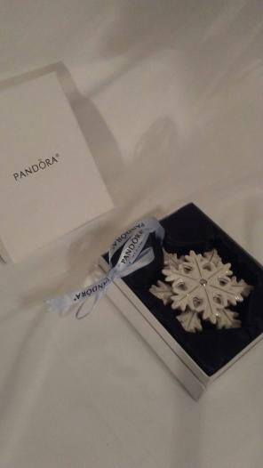 Pandora elegant white snowflake