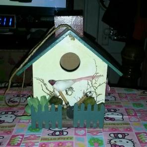 HANDMADE WOOD BIRDHOUSE