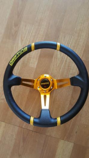 Momo steering wheel drifting