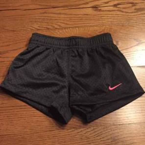 NWOT Nike girls 3t shorts