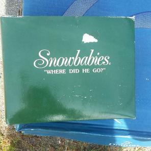 Porcelain figureines in box snowbabies