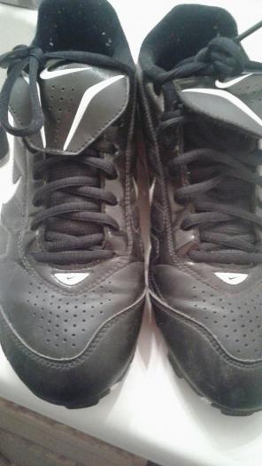 Nike cleats size 9 black white