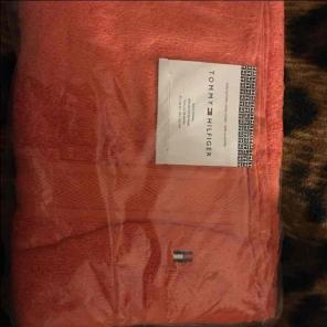 Tommy Hilfiger Bath Towel
