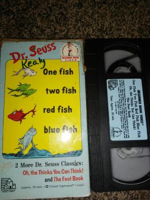 Dr. Seuss' ONE FISH TWO FISH RED FISH