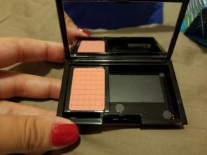 Doucce x Glossybox Summer sunset shade