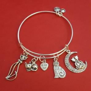 Cat Lover Themed Charm Bracelet