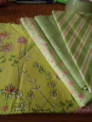 2.5y Cotton Quilt Fabric Lt Greens