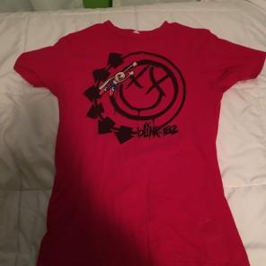 Blink-182 Red Tshirt w/ Symbol - S