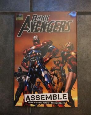 Marvel DarkAvengers Graphic Novel Signed