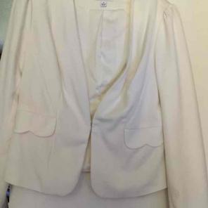 Elle blazer size 6