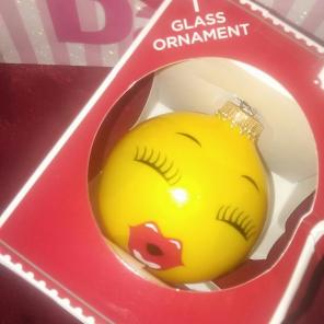 New "Hugs & Kisses" Emoji Ornament