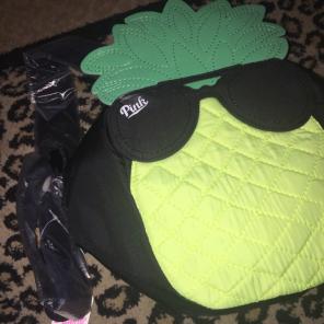 VS PINK Pineapple Cooler