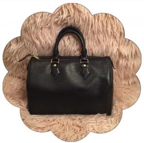 Authentic Louis Vuitton Epi Speedy 25