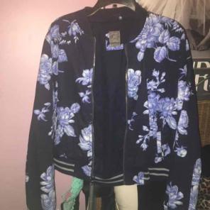 Dark blue with light blue