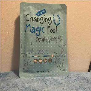 TonyMoly Changing U Peeling foot masks
