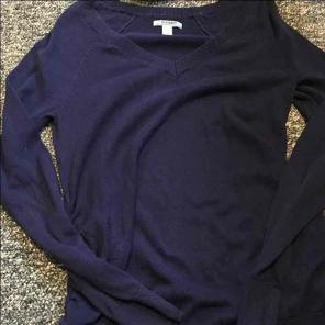Old Navy maternity sweater size small