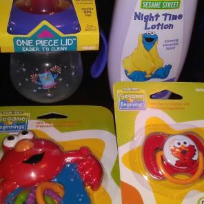 Baby shower gift set for girl