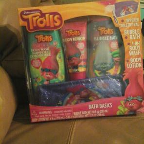 trolls gift set