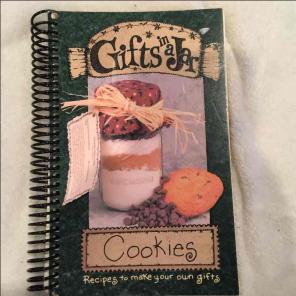 Gifts in a Jar Cookies
