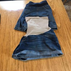 Medium Maternity Shorts