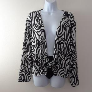 BTGOF TIE-FRONT SHRUG BLACK WHITE