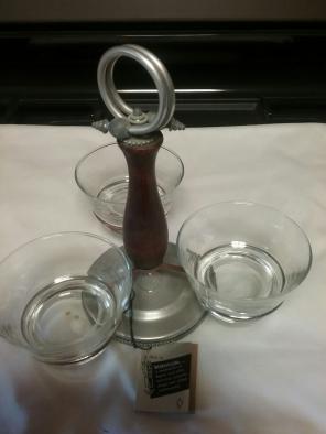 Buenilum brought iron relish dish
