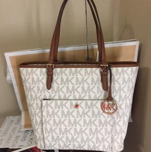 Brand New Kors Michael Kors Tote Vanilla
