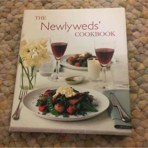 The newlyweds Cookbook looks NEW