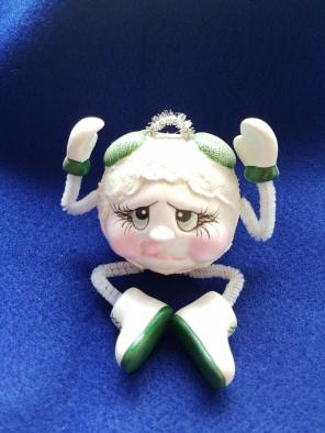 Ceramic Snowball - green w/ear muffs