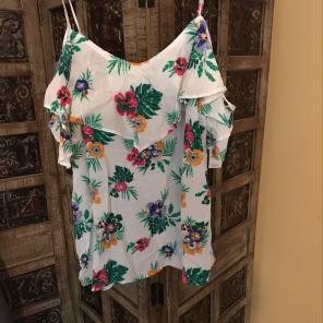 Size XS- Off The Shoulder Floral Blouse