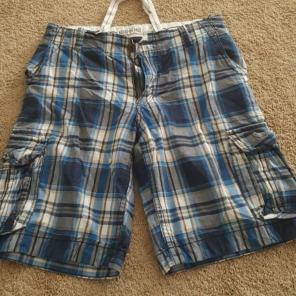 Men's size 31 Cargo Aeropostale Shorts