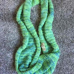 Hollister infinity scarf